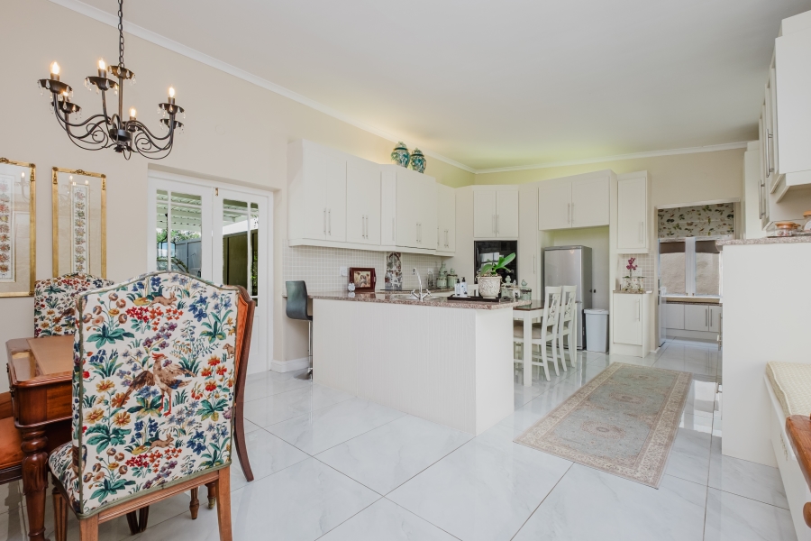 4 Bedroom Property for Sale in Claremont Western Cape